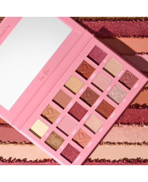 Beauty creations "Tease me" eyeshadow palette